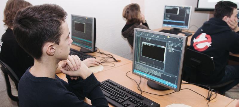Центр Компьютерного Обучения МИЭТ приглашает школьников на курсы Центр Компьютерного Обучения МИЭТ приглашает школьников на курсы