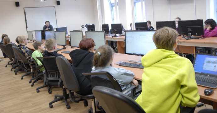 ЦТПО МИЭТ объявляет набор школьников в кружки по направлениям «Робототехника» и «Интернет вещей» ЦТПО МИЭТ объявляет набор школьников в кружки по направлениям «Робототехника» и «Интернет вещей»